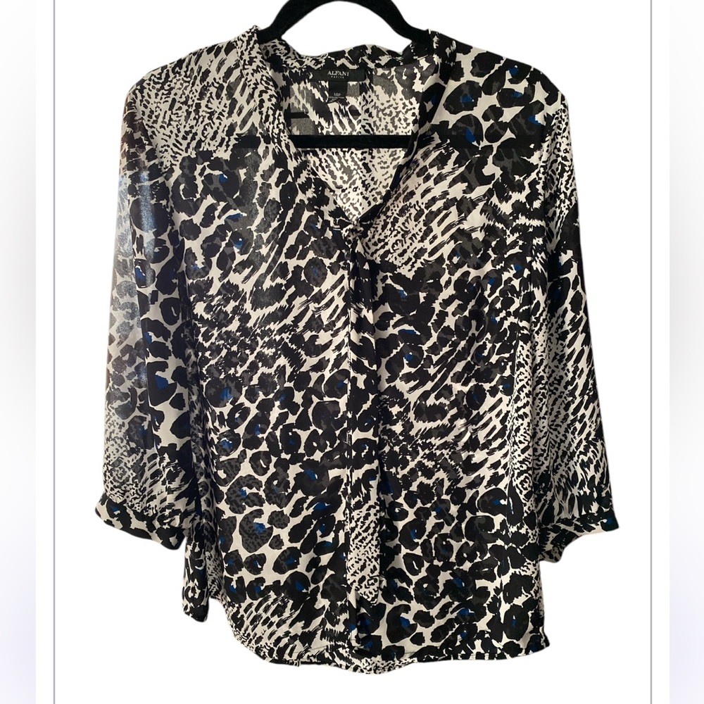43) Alfani Stylish Black and Blue Women's Top